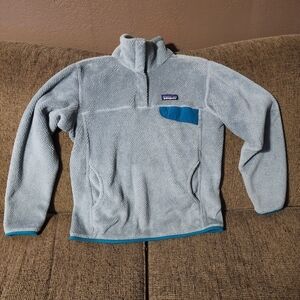 Youth Patagonia Light Blue Fleece with Teal Pocket Sz. Medium